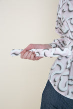 Lade das Bild in den Galerie-Viewer, Bluse "EMOTIES"