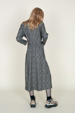 Lade das Bild in den Galerie-Viewer, Kleid "CRÈME"