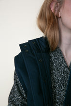 Lade das Bild in den Galerie-Viewer, Weste "CRÈME"