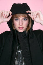 Lade das Bild in den Galerie-Viewer, Weste "CRÈME"