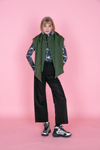 Lade das Bild in den Galerie-Viewer, Weste "CRÈME"