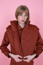 Lade das Bild in den Galerie-Viewer, Weste "CRÈME"