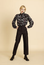 Lade das Bild in den Galerie-Viewer, Bluse "FACE"