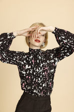 Lade das Bild in den Galerie-Viewer, Bluse "FACE"