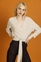 Lade das Bild in den Galerie-Viewer, Strickjacke "BRICK"