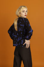 Lade das Bild in den Galerie-Viewer, Bluse "FACE"