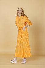 Lade das Bild in den Galerie-Viewer, Bluse "SUN-SHADOW STRIPES"