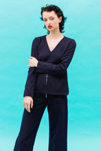 Lade das Bild in den Galerie-Viewer, Blusenpulli "GUAVE"