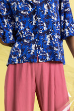 Lade das Bild in den Galerie-Viewer, Bluse "LIQUOR"