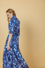 Lade das Bild in den Galerie-Viewer, Bluse "BLOESEMS"
