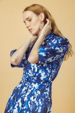 Lade das Bild in den Galerie-Viewer, Bluse "BLOESEMS"
